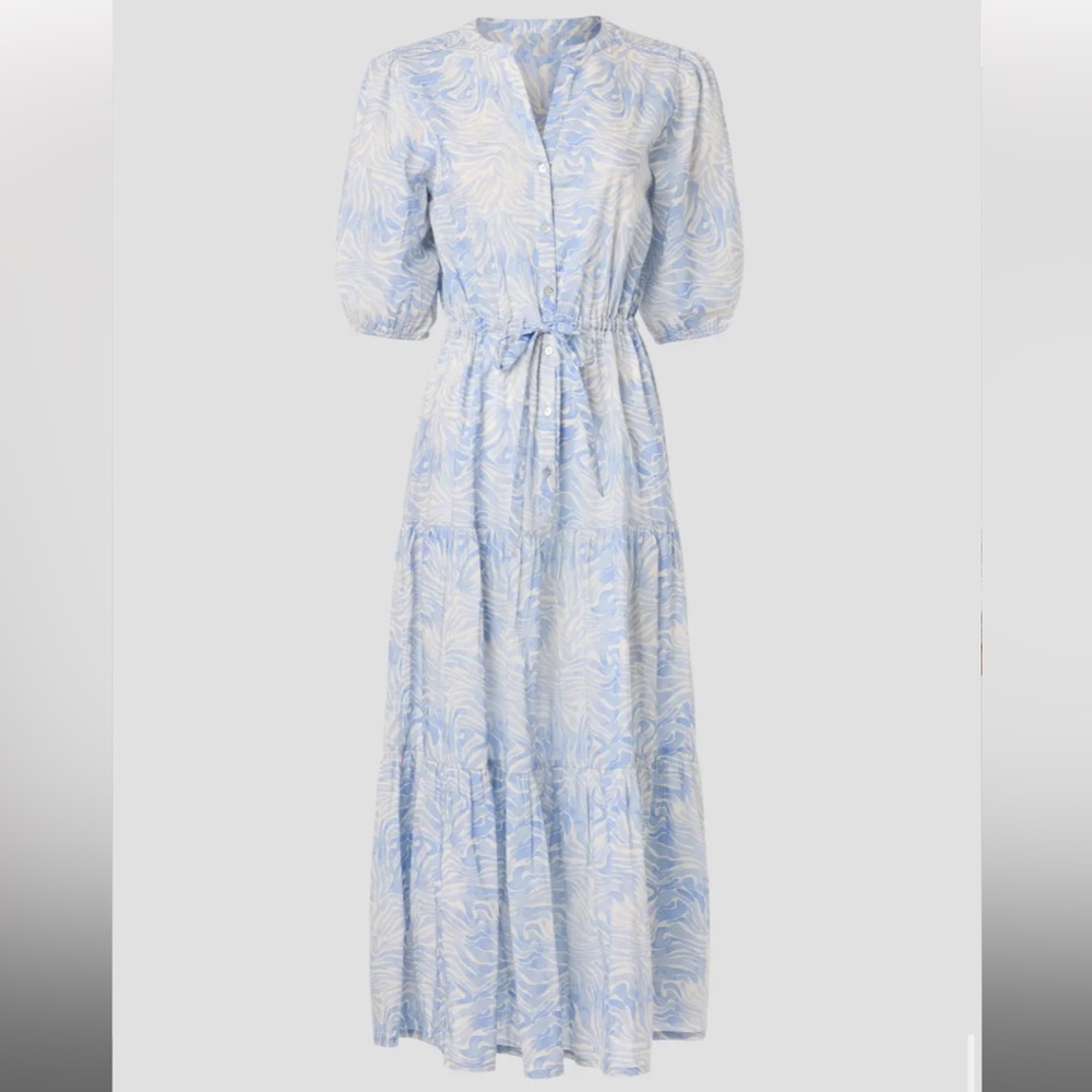 Yerse size small reflects dress